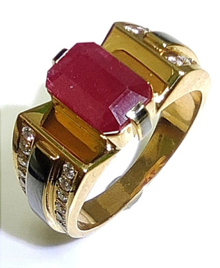 Перстень Эстерелла золото 750, рубин, бриллиант