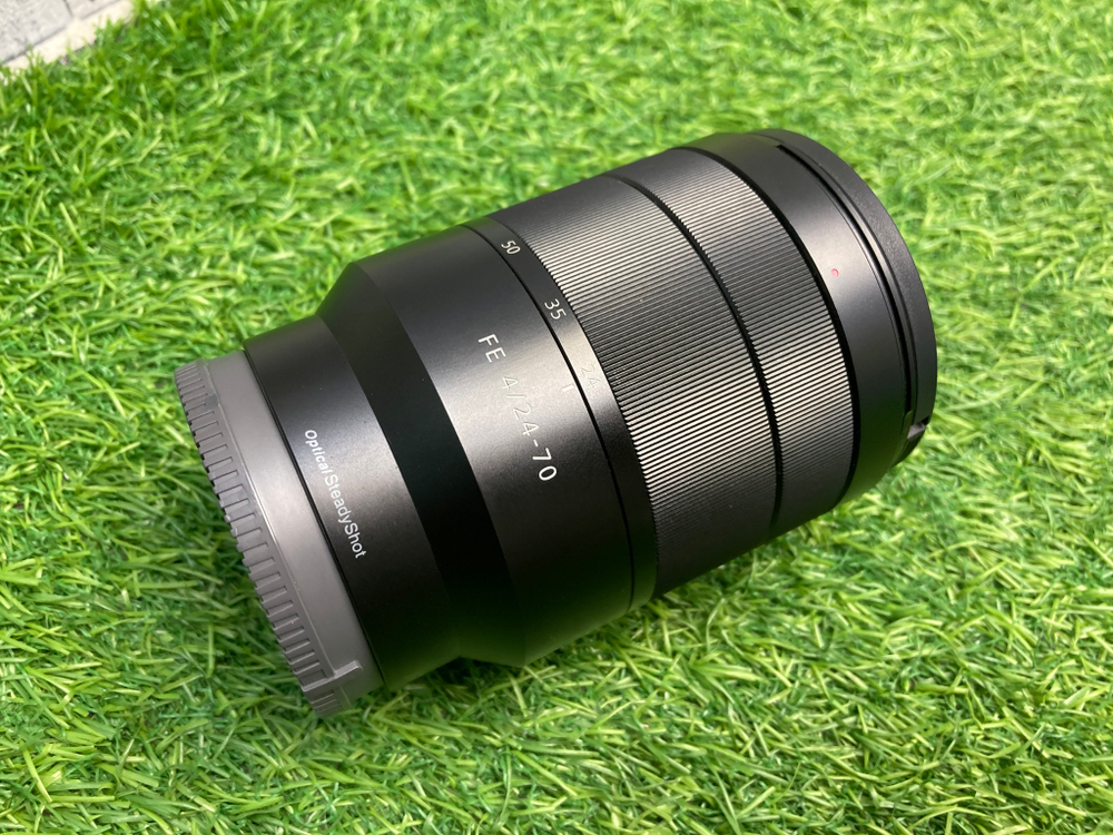 Sony 24-70mm 4 ZA OSS