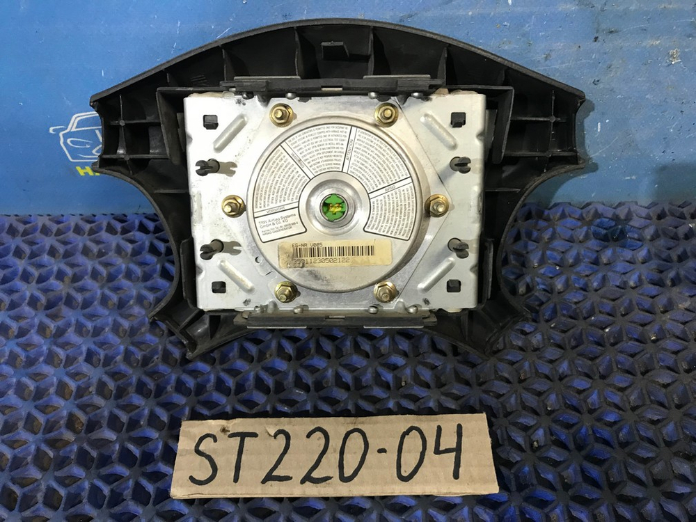 Подушка безопасности водительская TOYOTA AVENSIS 2001