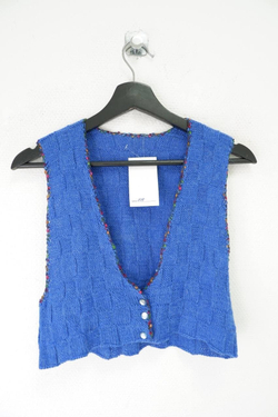 Жилетка вязаная 42 размер