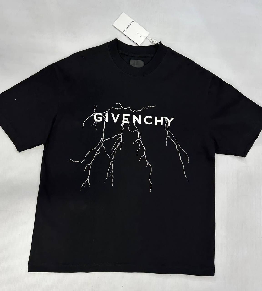 Футболка Givenchy