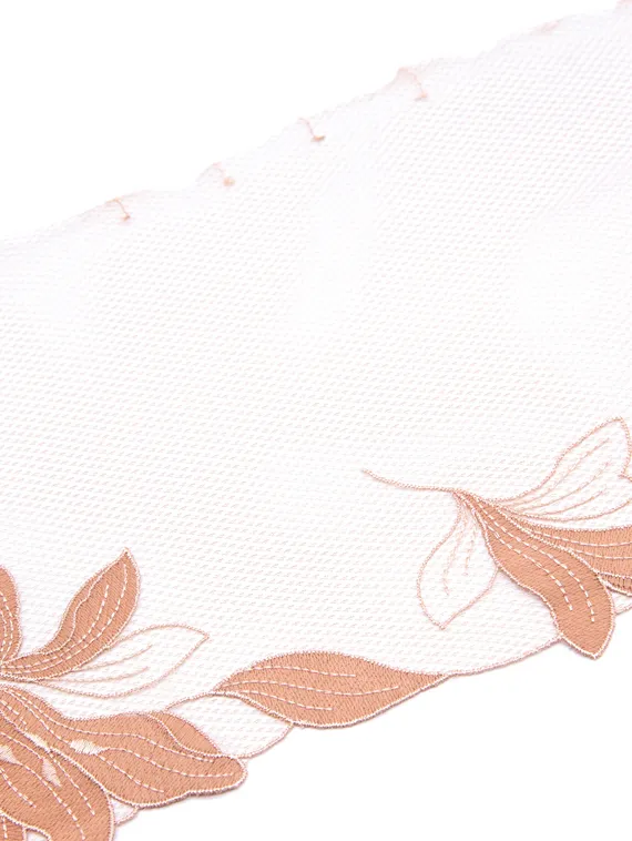 05-133 ОПТ Вышивка на неэл. сетке 18 см, телесный/бежевый (правая)