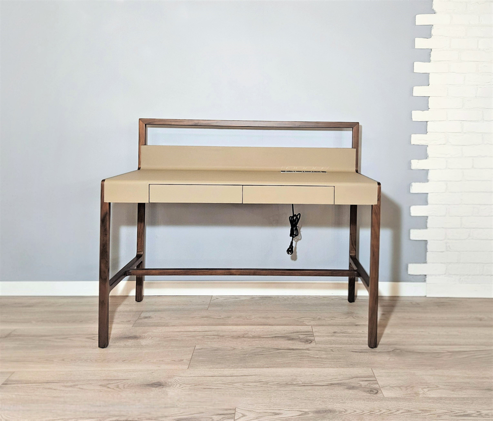 Стол письменный Scribe