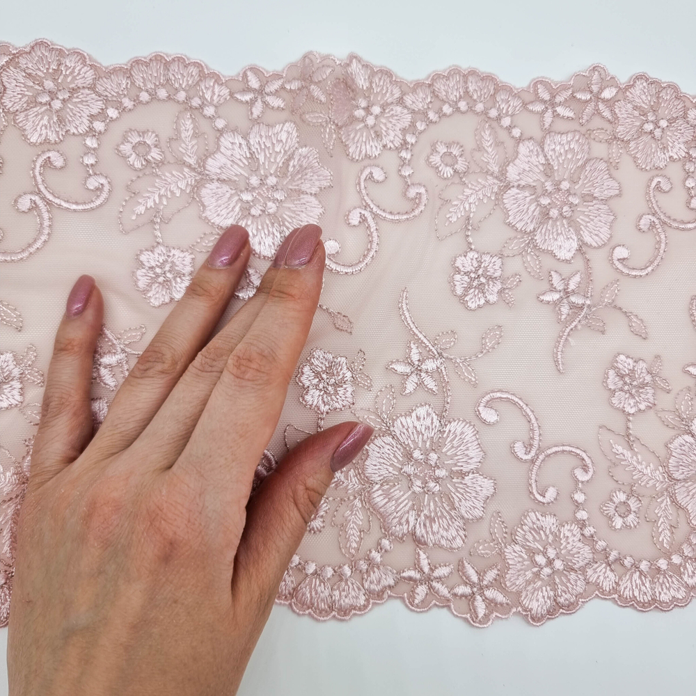 Вышивка на сетке ПУДРА, 18см