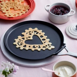 Le Creuset - Сковорода PRO 24см с антипригарным покрытием для блинов / артикул   51106240010002  / GTIN 630870272896