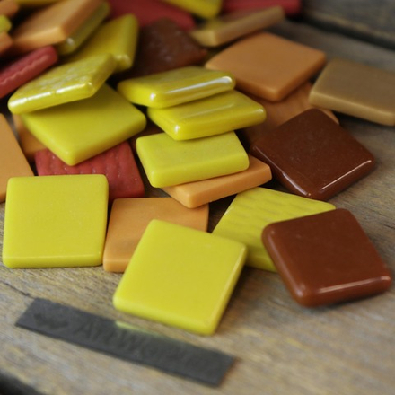 Стеклянная мозаика красных и желтых цветов Flory24 Flower, 24х24х5 мм, 600 гр