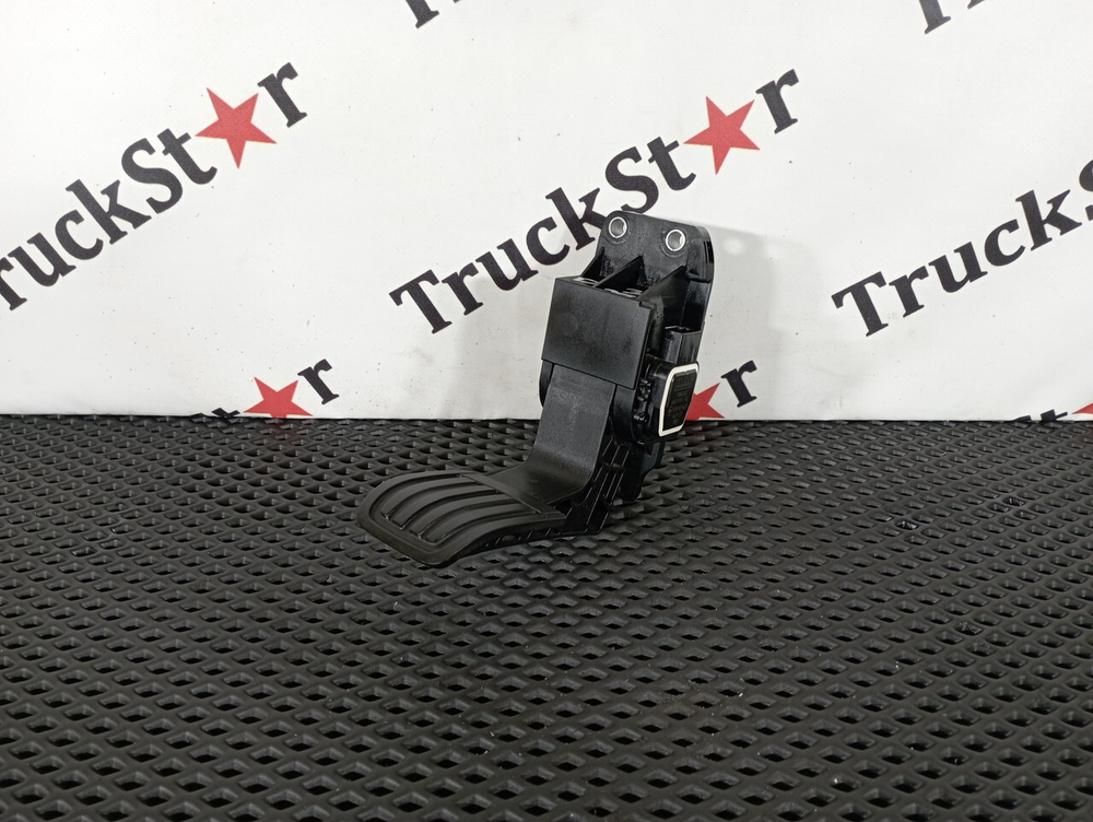 Педаль газа электронная 2018г