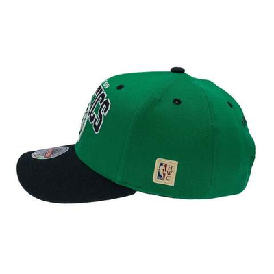 Баскетбольная кепка Mitchell&Ness Boston Celtics Team Arch