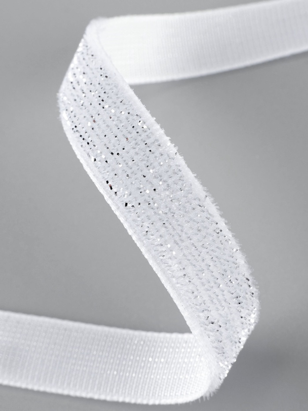 Бархатная лента с серебряным люрексом 20 мм