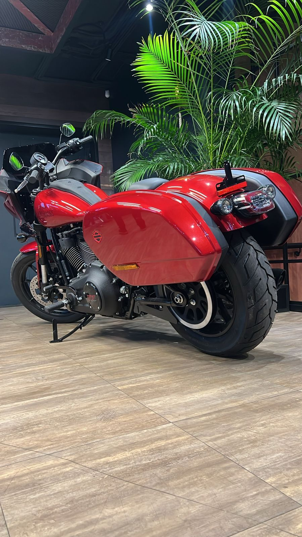 Harley-Davidson Low Rider ST Brilliant Red, 2025