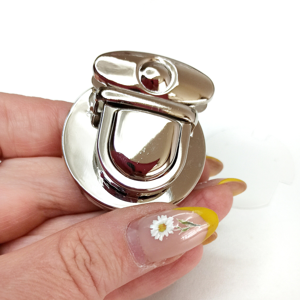 Замок-защелка на зажимах 30*35 Серебро