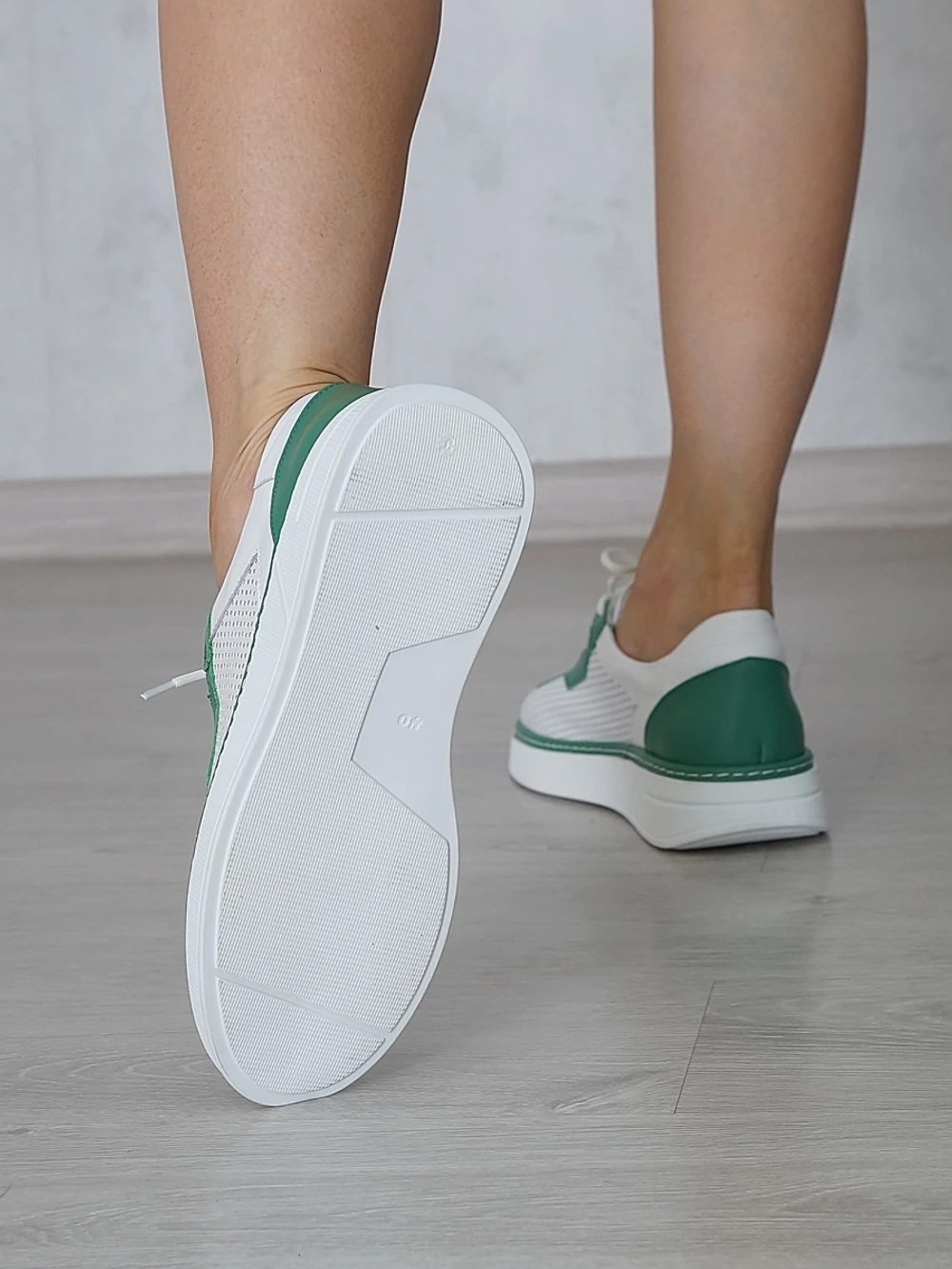 Кроссовки женские летние натуральная кожа