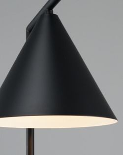 Настольная лампа декоративная Moderli Omaha V11594-1T