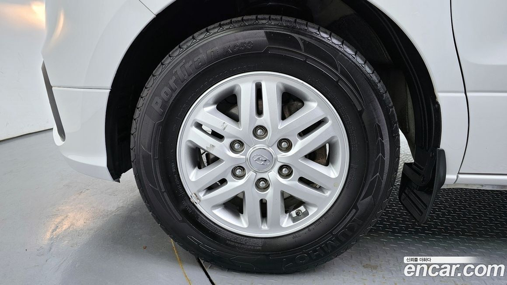 Hyundai The New Grand Starex Van 3-х местный (01.2020)