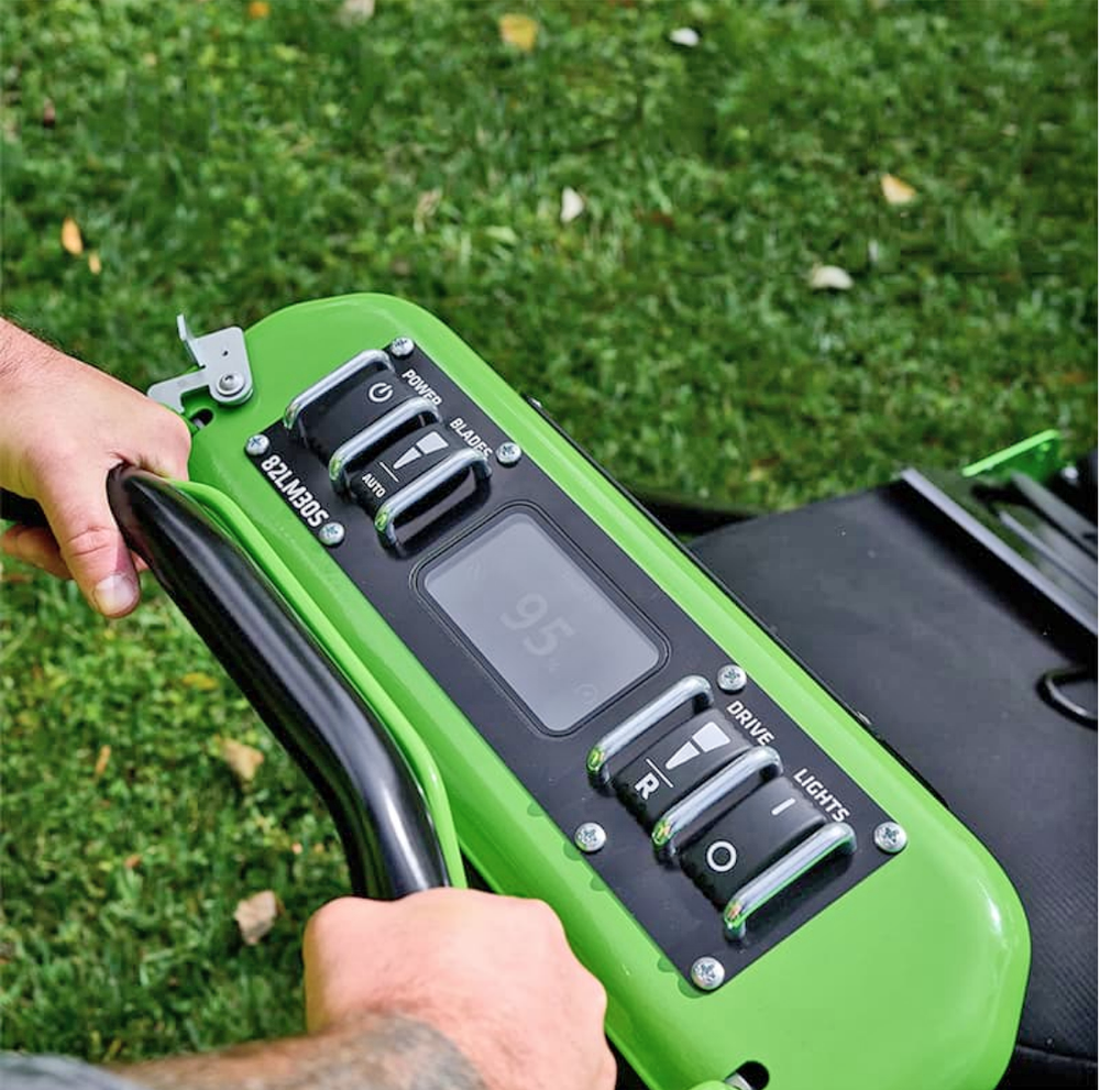 Cамоходная аккумуляторная газонокосилка Greenworks 82LM30S , 82v, 76 см, (2519207U3G), с 3хАКБ 8Ач и ЗУ для 2-х аккумуляторов