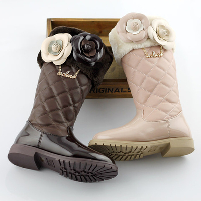 Сапоги детские с высоким стеганым голенищем и цветами из кожи