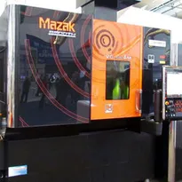3D-принтер по металлу Mazak VC-500AM