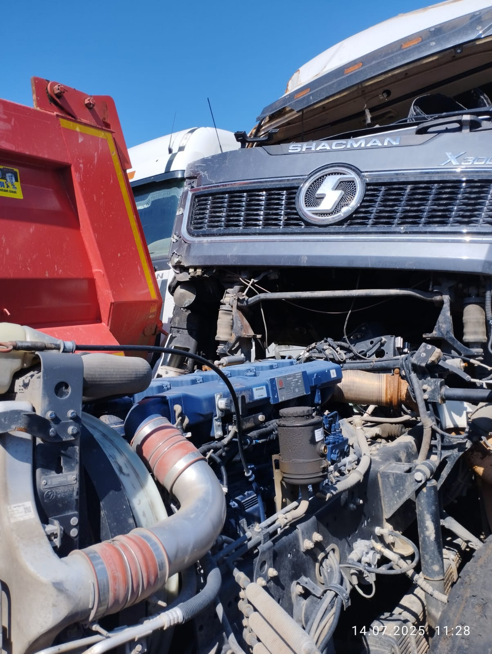 Shacman (Shaanxi) SX* 6x4 Седельный тягач SX42584V324 (Дизельный, 11,6 л, 423 л.с., АТ)