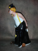 Статуэтка. Фарфор. Клоун с малярной кистью. Royal Doulton. Англия
