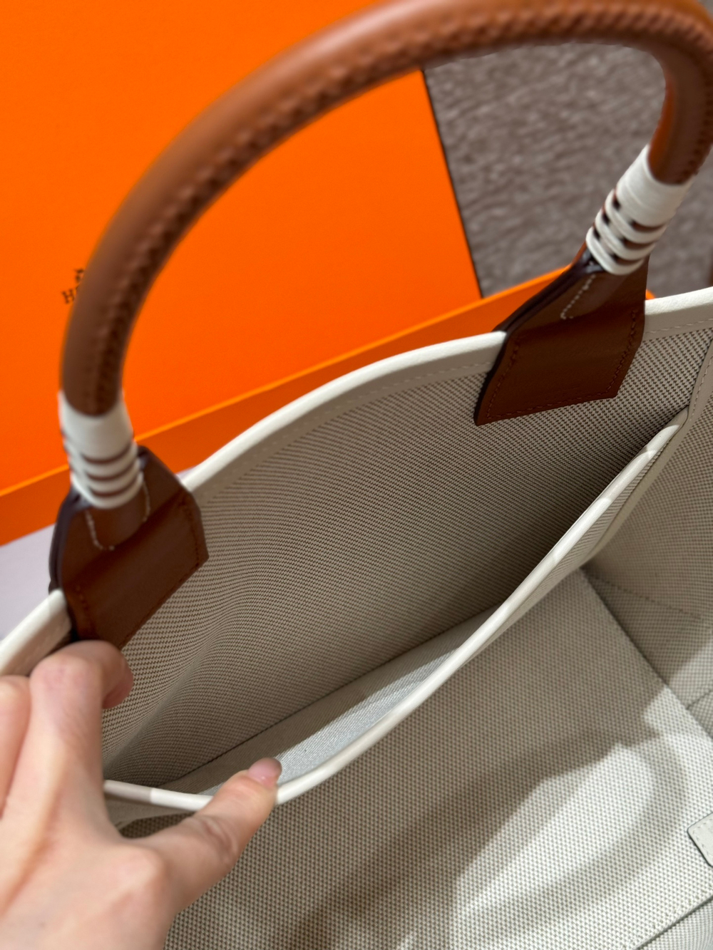Hermes Steeple 28 cm
