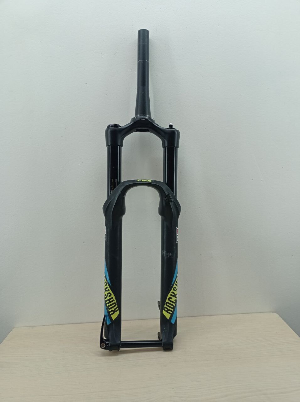 Вилка велосипеда RockShox Pike 27.5 pv0059