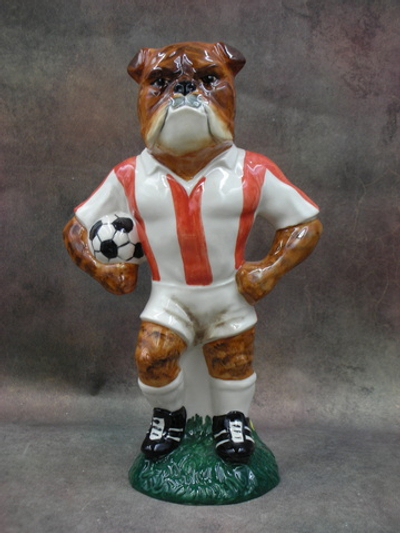 Статуэтка. Фарфор. Собака Бульдог футболист. Англия