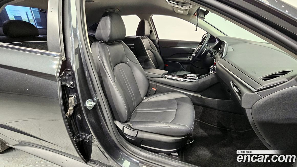 Hyundai Sonata (DN8) 2.0 (03.2020)