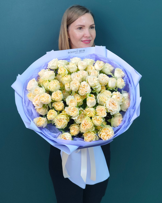 Пышный букет из пионовидных кустовых роз Саммер,19 веток(00245)