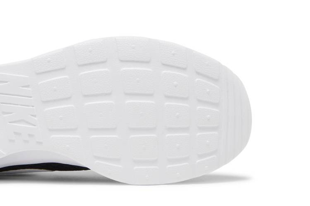 Кроссовки Nike Tanjun (Женская размерная сетка)