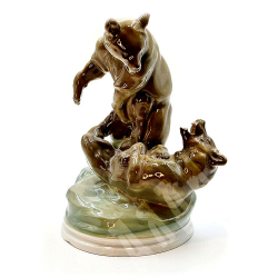 Фарфоровая скульптура Два медведя. 1920. Фарфор, глазурь. Zsolnay Pecs, Венгрия,  Автор Бела Маркуп.