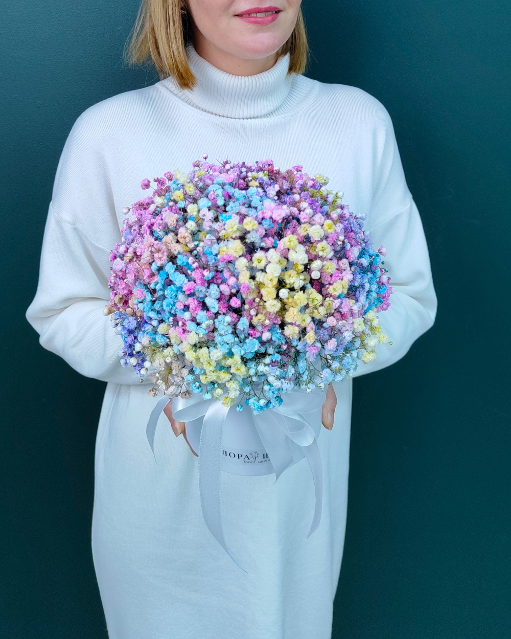 Радужная гипсофила в коробке(00390)