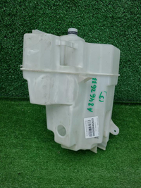 Бачок омывателя Toyota RAV4 4 CA40 (2012-2019)