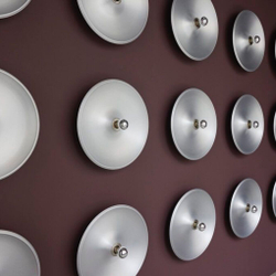 Акцентный настенный светильник из хрома 🤍