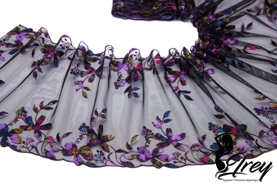 05-74 Вышивка на неэл. сетке 22 см, ночной сад, черный/фиолет