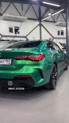 Bmw в виниловую пленку Carbins Man Green G61-16M