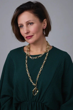 Цепь-трансформер длинная: овальные и рифленые золотые кольца, с горным хрусталем