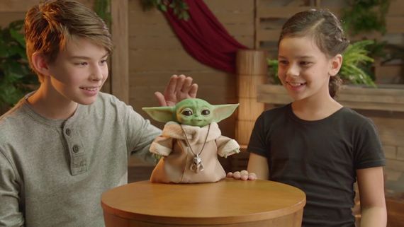 Star Wars The Child Animatronic Edition Baby Yoda