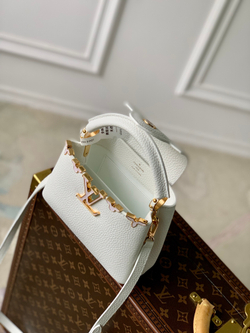 Louis Vuitton Capucines Mini