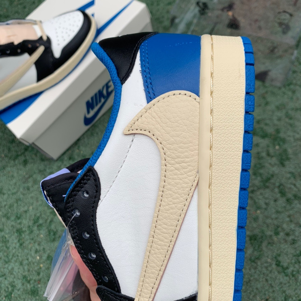 Air Jordan 1 Travis Scott x Fragment