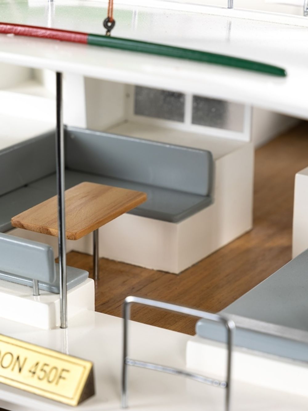 YT1704P Катамаран "LAGOON 450F", 70х40х106 см