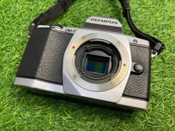 Olympus OM-D E-M5