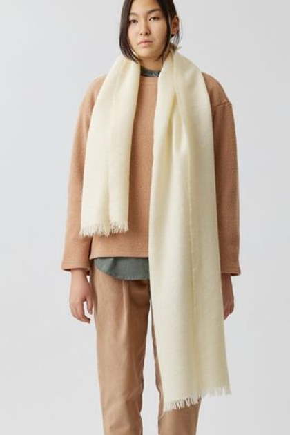 Шарф молочный из мохера и шерсти