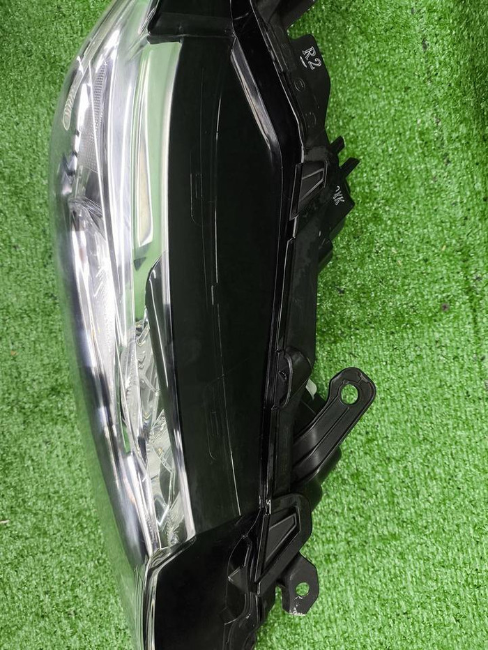 Фара правая Toyota Camry xv70 (2017-2021) LED