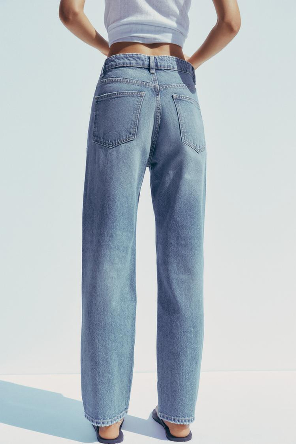 ZARA ДЖИНСЫ TRF MOM FIT С ВЫСОКОЙ ПОСАДКОЙ И РАЗРЕЗАМИ, МОРСКОЙ СИНИЙ