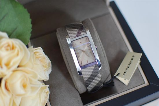 Наручные часы BURBERRY BU9404