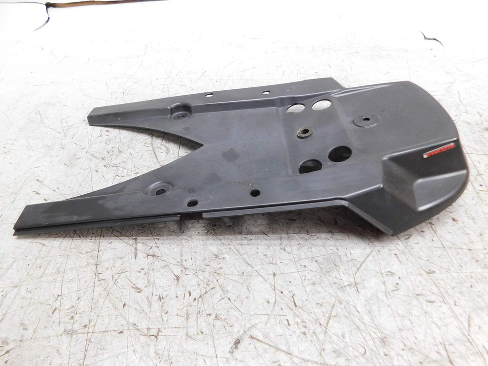 пластик задний Triumph Speed Triple SMTTE5865R