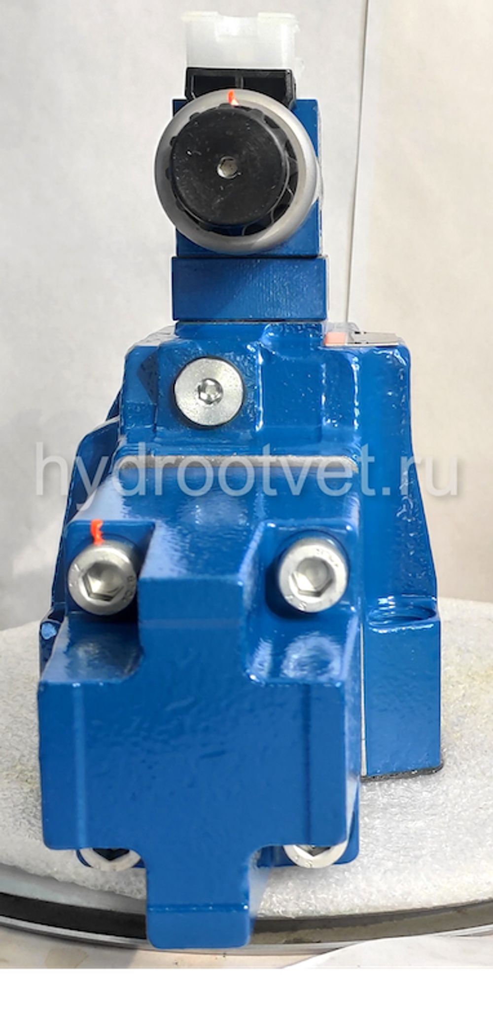 4WRZ32E1-520-7X/6EG24N9ETK4/D3V - Пропорциональный распределитель Ду32 без усилителя, номинальный расход 520 л/мин, схема E1, каналы управления ET - X и Y - внутренние