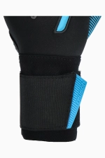Вратарские перчатки Reusch Attrakt Aqua Evolution