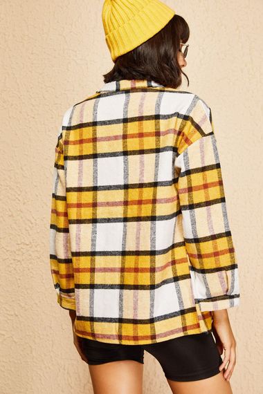 Qadın üçün uzun qollu, damalı xardal rəng köynək 10131007