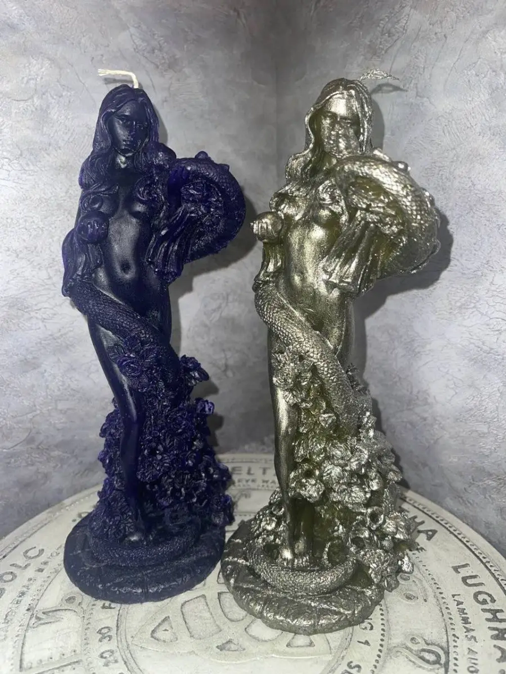 Свеча "Ева в объятиях змеи" программная